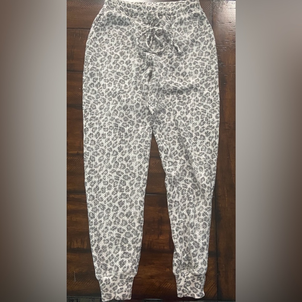 American Eagle Outfitters: Ahh-Mazingly Soft Cheetah Print Joggers